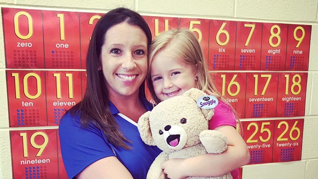 Thank you @liveunitedwc for working with us to bring joy and comfort to growing readers!

#BackToSchool #ReadingRocks #SocialGood