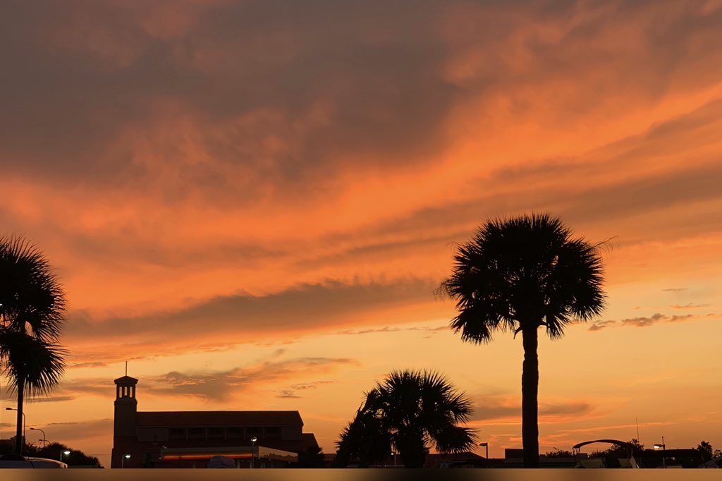 Beautiful sunset over <a href="/VisitALBeaches/">Visit Alabama Beaches</a> #OrangeBeach #nofilter #godsartwork #skyscape