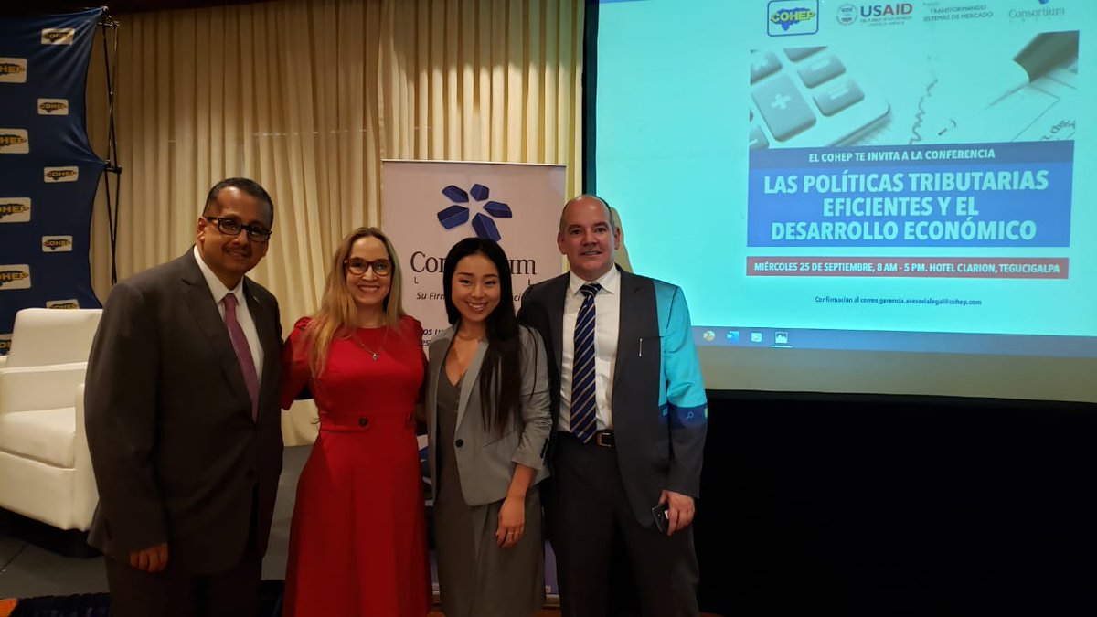 CNI_HN's tweet photo. Nuestra Secretaria Ejecutiva, @JFoglia, junto a @sherrerav de @COHEPHonduras, #ChloeZhang de @BancoMundial y #RodrigoSoto del Proyecto #TMS de @USAIDHonduras, en el cierre de la Conferencia: "Las Políticas Tributarias Eficientes y el Desarrollo Económico".

#CNI #Honduras https://t.co/k0w7Fg5EgX