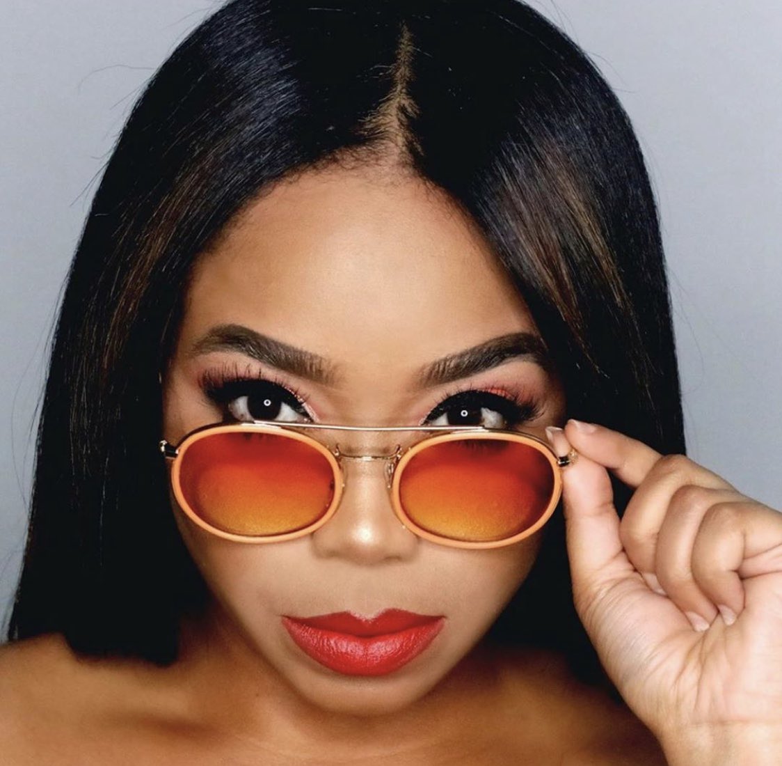 pacificabeauty's tweet photo. When your lashes are so long, you have to take down your sunnies @ashleyvera_ 💥☀️💥
Highest Lash Chronic Volume Mascara to brighten your future. #hemp #mascara #pacificabeauty #plantbasedcosmetics https://t.co/BJRahECZS5