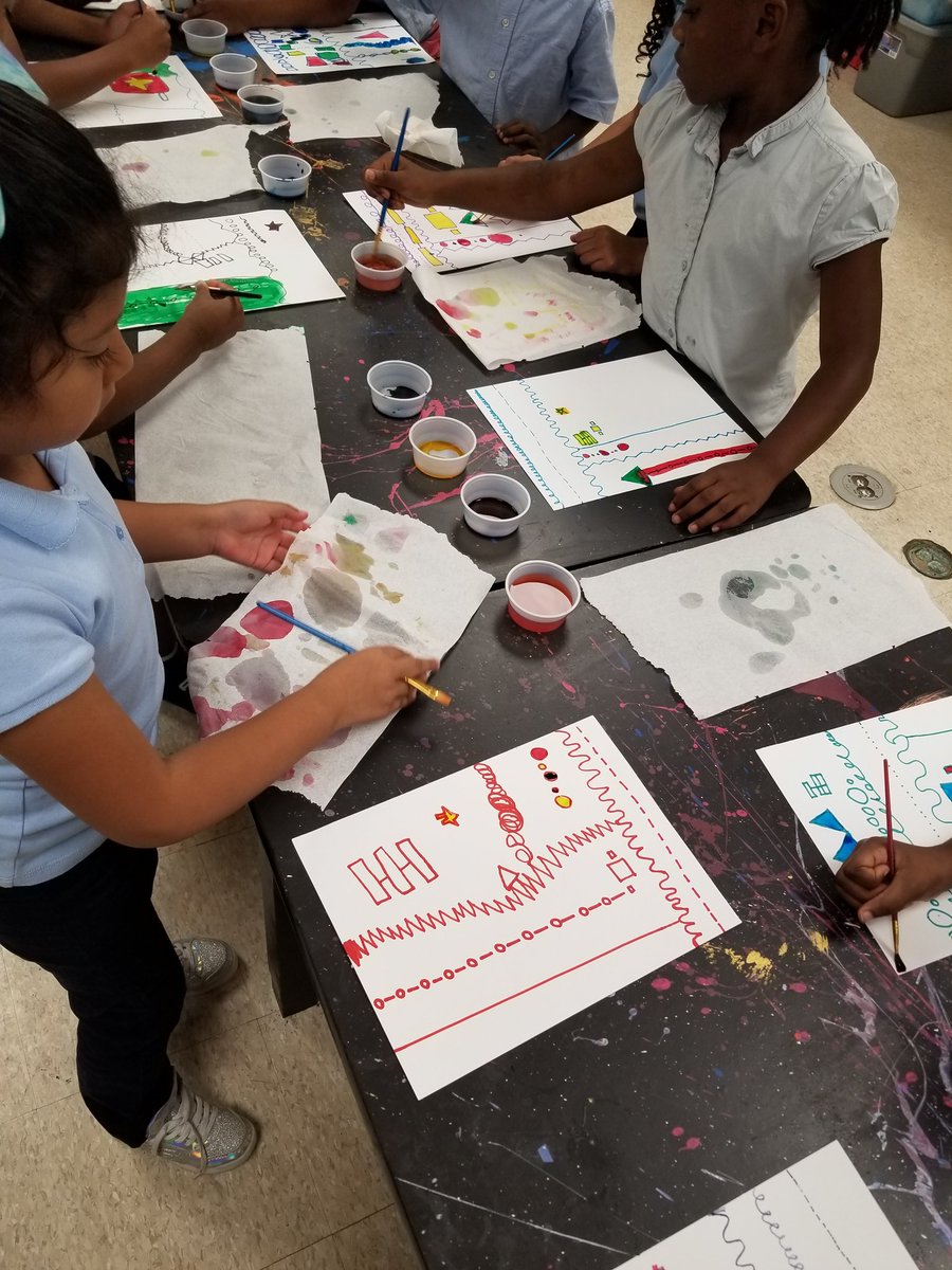 VisualArts_RSPA's tweet photo. Exploring Elements of Art (line and shape) https://t.co/99NwqETe6f