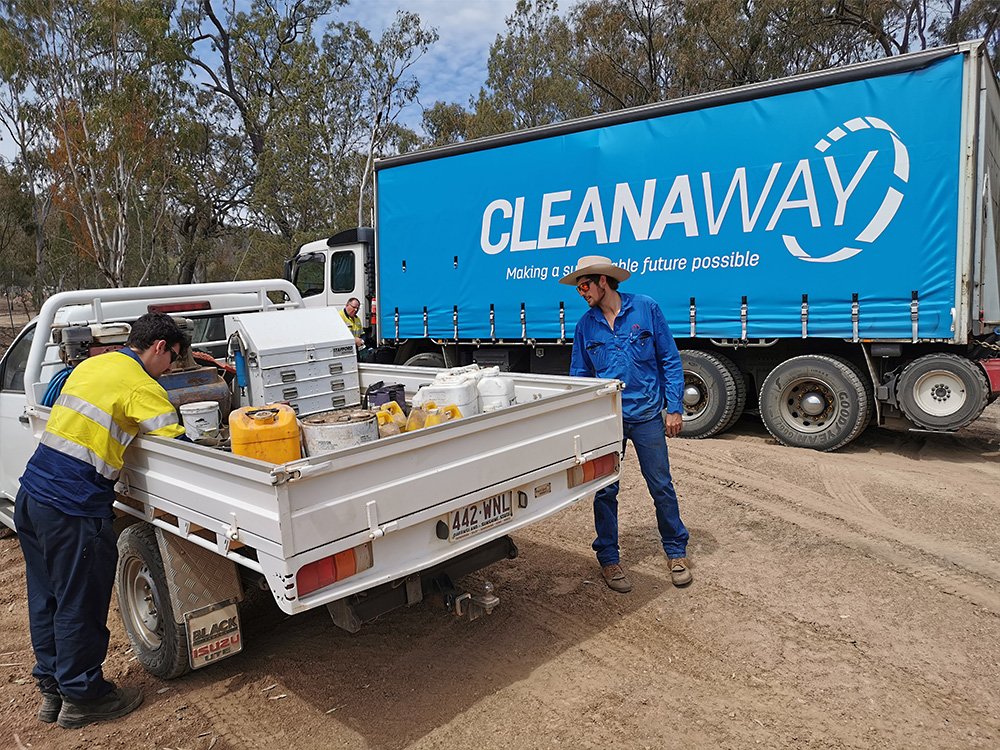 drum_MUSTER's tweet photo. Today the #ChemClear collection visits the @toowoombaregion to help farmers and agvet chemical holders safely dispose of their unwanted or obsolete agvet chemicals. #drummuster #farming #agvet #agchem #sustainable #ruralqld #Queenslander @CleanawayAU https://t.co/JKUpUnI1rQ