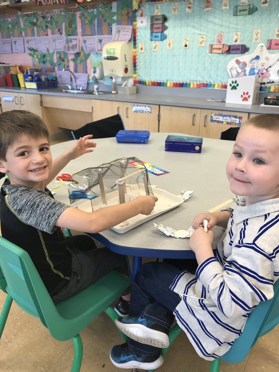 Using creativity and collaboration, kindergarten scientists designed a structure to protect an ice cube from the heat of the sun.   We love science! @KESPrincipal6Cs @Carmelschools
