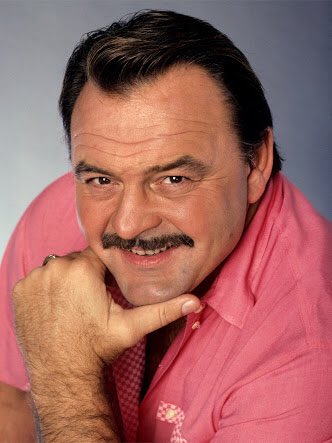 YslBaxter's tweet photo. @CutzyGaming you’re gonna to like this one
On today’s edition of #dickysdicks we’re covering the hall of fame linebacker for the @ChicagoBears, Dick Butkus!
He ended his career with 1,020 tackles and 22 interceptions! 10/10 because his name sounds cool https://t.co/VigW5wbzEj