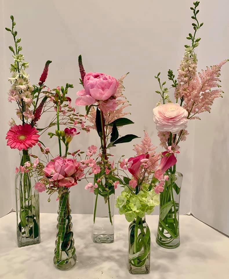 TrilliumFloris1's tweet image. Not sure what to put on your table? How about a few arrangements going down the center? 
#bestofmainline #flowers #ardmorepa #shoplocal #familyowned #florist #roshhashanah #holidayflowers #love 💐💐💐