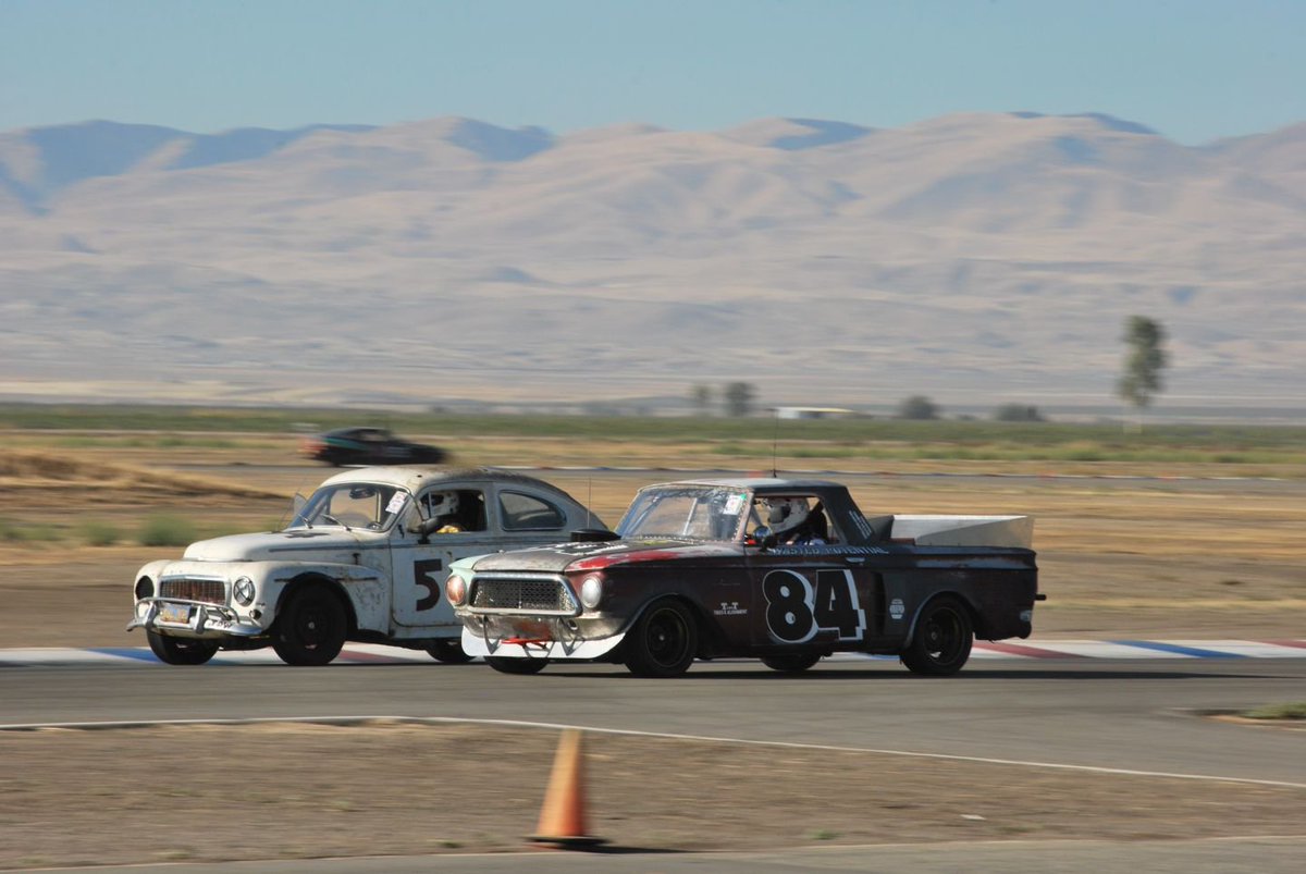 24hoursoflemons's tweet image. Classic Buttonwillow.

#ButtonTurrible #LemonsCalifornia #LemonsSoCal #Buttonwillow #ButtonwillowRaceway #24HoursOfLemons #Lemons #LemonsWorld #HooptieScenes #RaceCar #Crapcans #EnduranceRacing #EnduranceRace #Motorsports #Motorsport #Racing #RoadRacing #Car #CarsOfInstagram