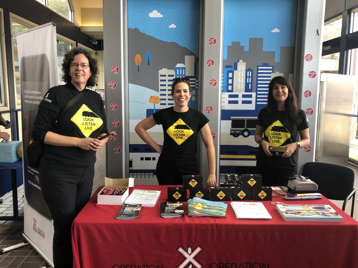 oplifesaver's tweet image. A big thank you to OL team doing commuter outreach with #WestCoastExpress at the Waterfront Station in Vancouver last night. Thank you for spreading the rail-safety message! #RSW2019 #STOPTrackTragedies