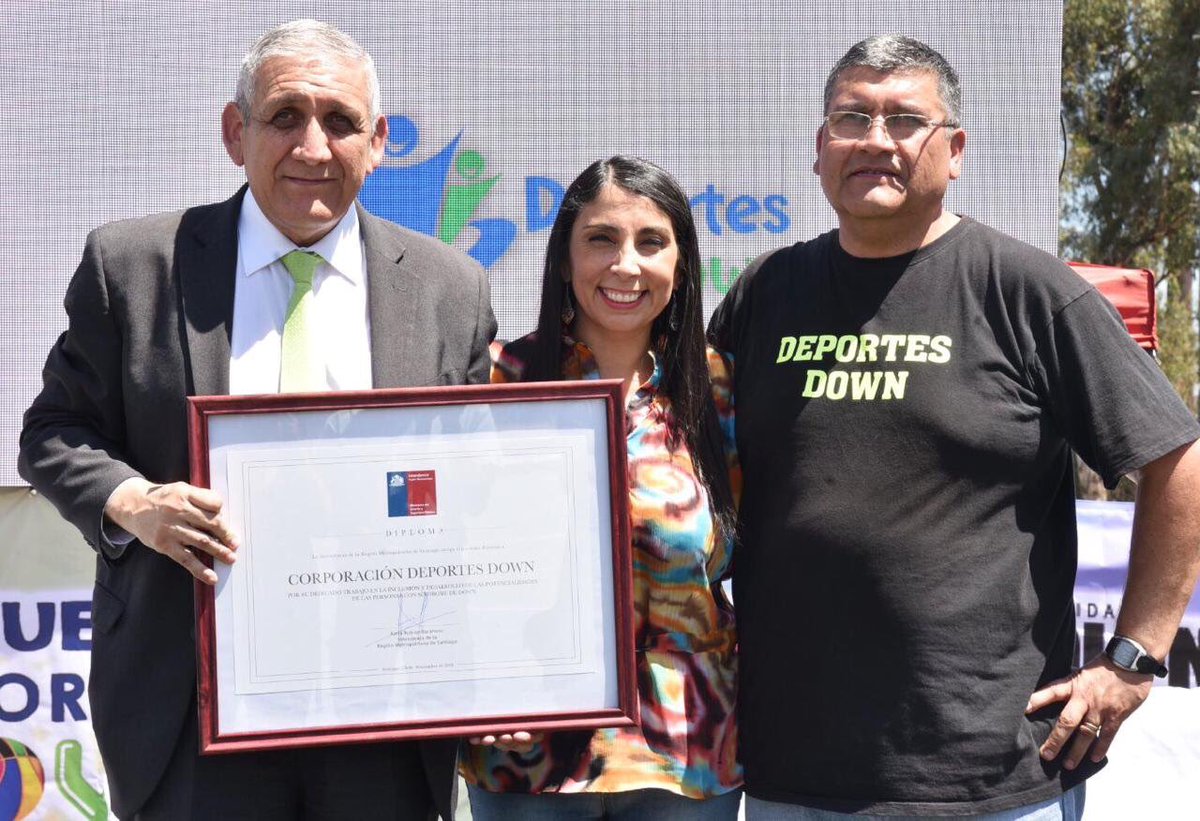 KarlaEnAccion's tweet photo. Feliz x todos los niños d @Deportes_Down q podrán realizar sus Juegos Sudamericanos en nuestra #RMdeTodos y x @edo_arevalo y Francisco q impulsaron con fuerza este proyecto regional q prioricé con todo el ❤️ y q hoy el @COREsantiago aprobó. A prepararse para este gran desafío💪🏻🇨🇱 https://t.co/C6IYXg3goN