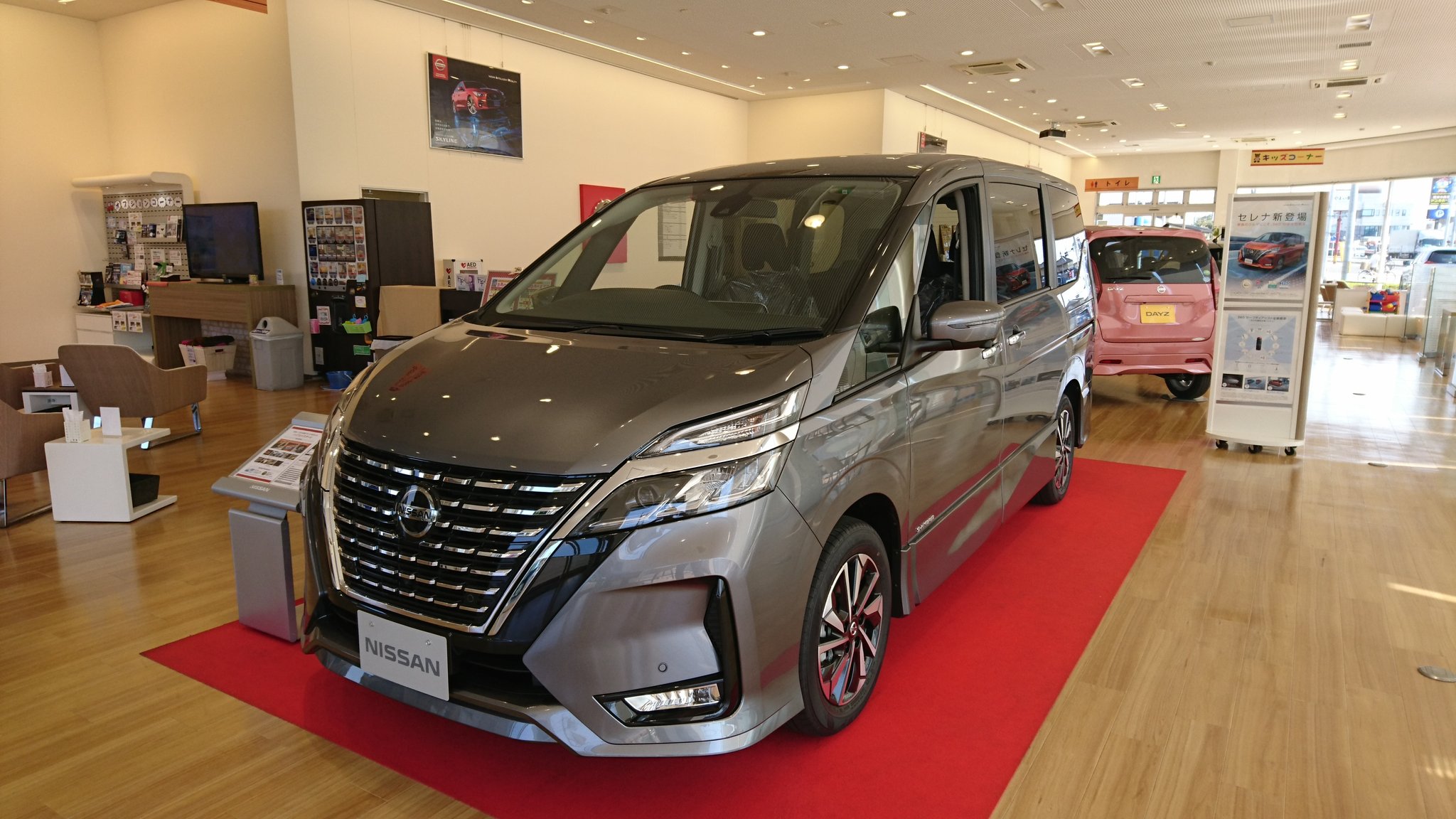 Masazo 新型日産セレナ ハイウェイスターvいいですね プロパイロット機能も装備 プロパイロットは高速道路では便利 車も日々進化していますね でも 自動運転 配車サービスが当たり前になったら市場はどうなっていくのかなぁ