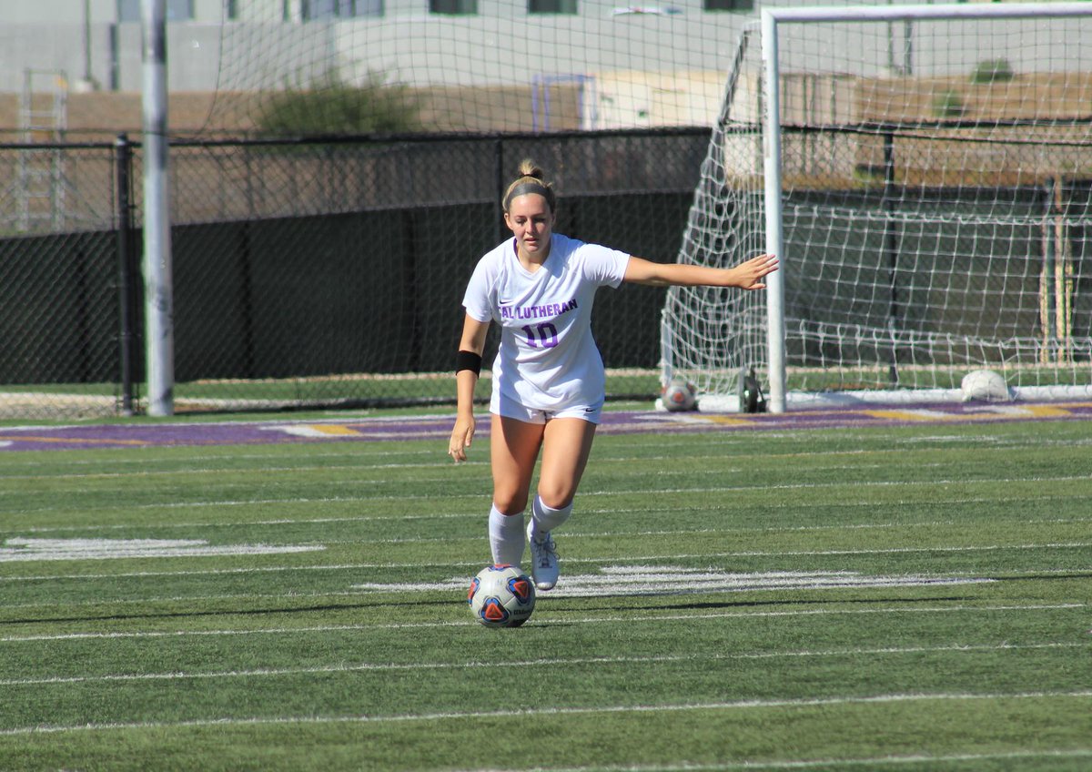 It was a fantastic effort by @CLUwSoccer to keep a clean sheet, but the Regals could not find the back of the net and both teams would walk away with a point after a 0-0 draw at Chapman this afternoon. #OwnTheThrone #CLUsports