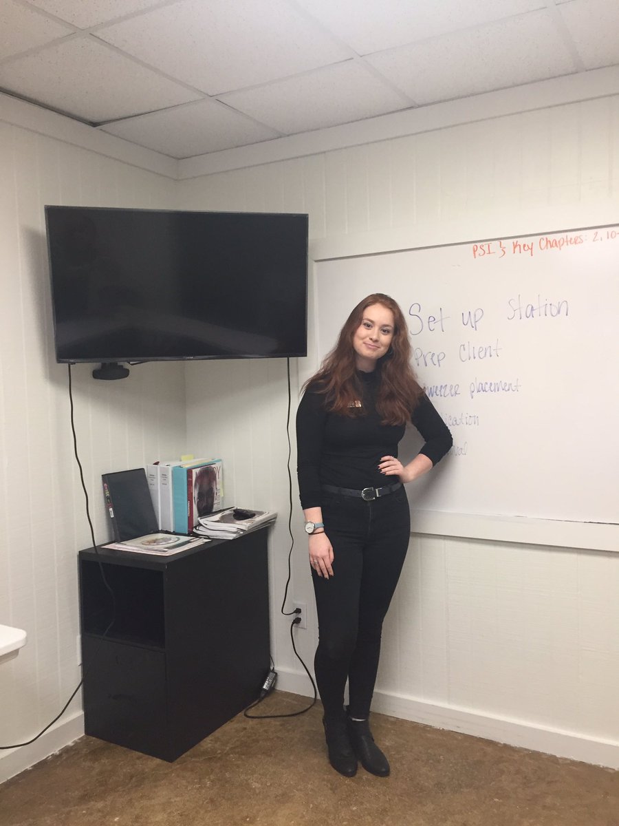 Knightlife_MHS's tweet photo. One of our own! 😍Junior instructor@MOGO Salon Academy!💪👏🏻❤️@LifeBeyondMHS @BrandiHendrix14 @GriffinAdmin #mhsfcs #mhscooks https://t.co/4lEsYQtuwM
