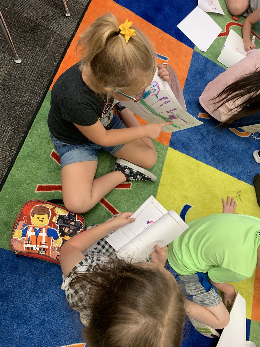 amber28reeves's tweet photo. I love seeing students share their writing with partners. #kinderwriting #abydos #bweroos #whywisd #rooswrite https://t.co/IjzpGlUs5m