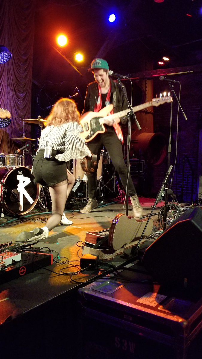 ValidatedV's tweet photo. I love @RoyalTeethMusic so much! They always fill my heart with joy. https://t.co/LGP9Bp5NzN