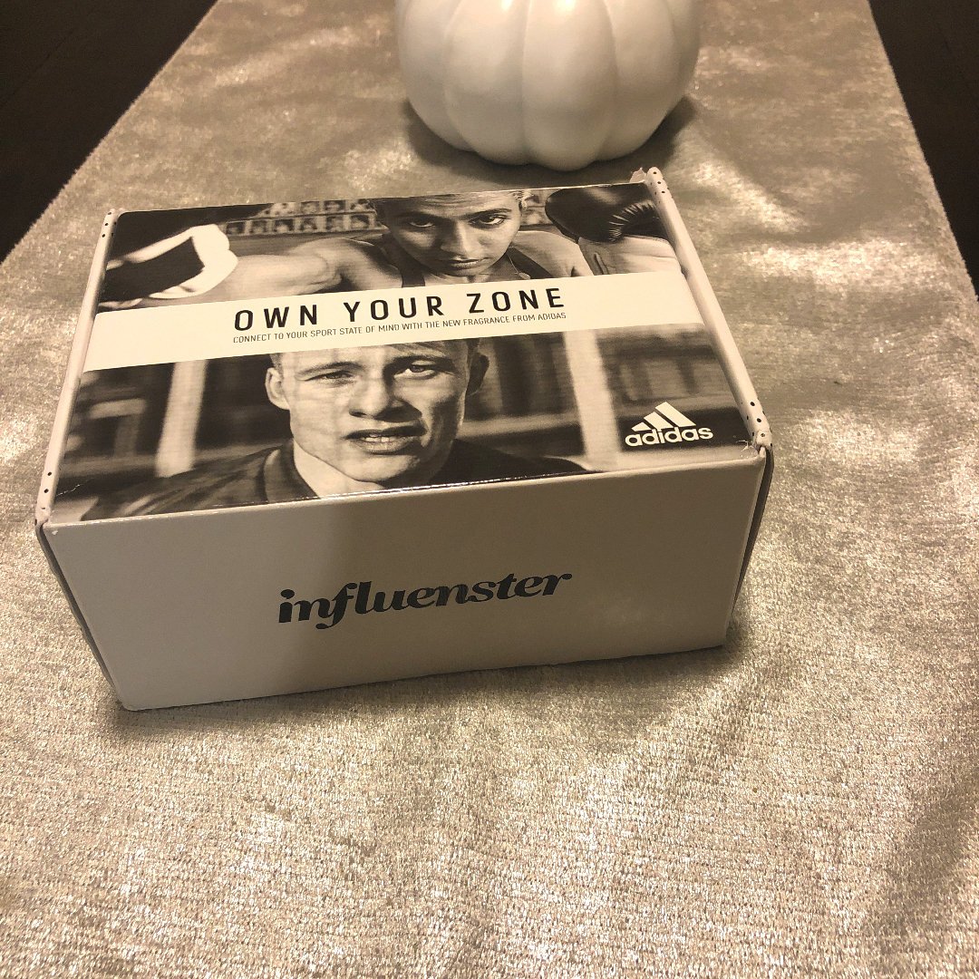 PolancoYuleicy's tweet photo. I was not expecting this wow thank you so much can’t wait to open it https://t.co/PTnYcuCbik