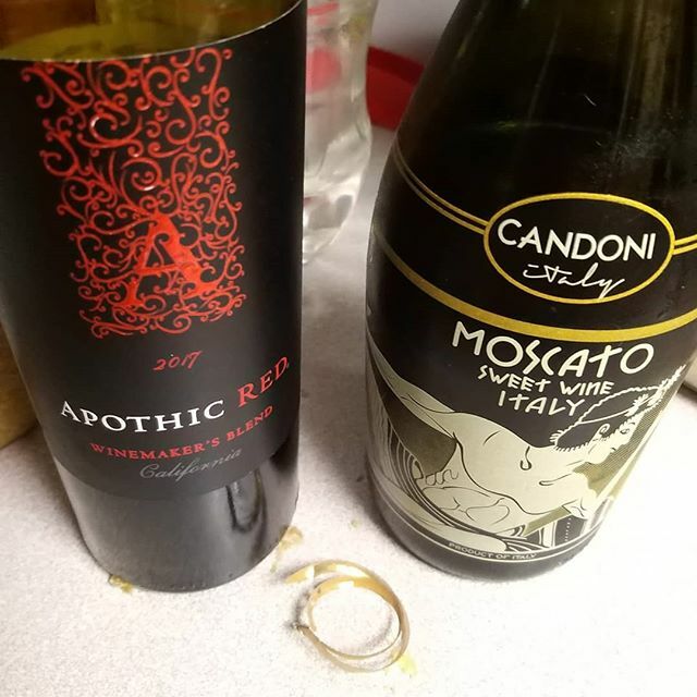 lilithdarkmoon's tweet image. I admit, I like to buy #wine based on the label design. This #moscato is damn fine, and #apothicred is always a favorite. #yum ift.tt/2lbyELV