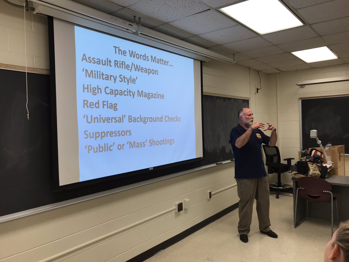 We had a great time with Prof. Ken Stiles today! If you want to learn more about the second amendment or foreign policy, we highly recommend! #YAF #2A 🇺🇸
