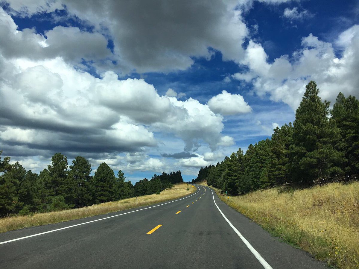 AWanderfulDay's tweet photo. On the road again 🎶
.
.
.
#ontheroadagain #awanderfulday #haveawanderfulday #photography #nomads #wanderlust #explore #explorers #adventure #roadtrip #roadtrips #vanlife #rvlife #tinyhome https://t.co/F0Fu5acAmA