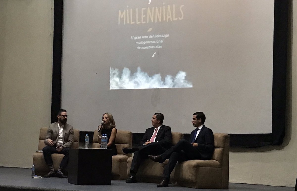 jgomezvalle's tweet photo. Presentación del libro “Entre tiburones y millennials” de @NoemiGo_coach sobre #LiderazgoGeneracional y los retos de comunicación #Liderazgo https://t.co/NTmo7Naxf2
