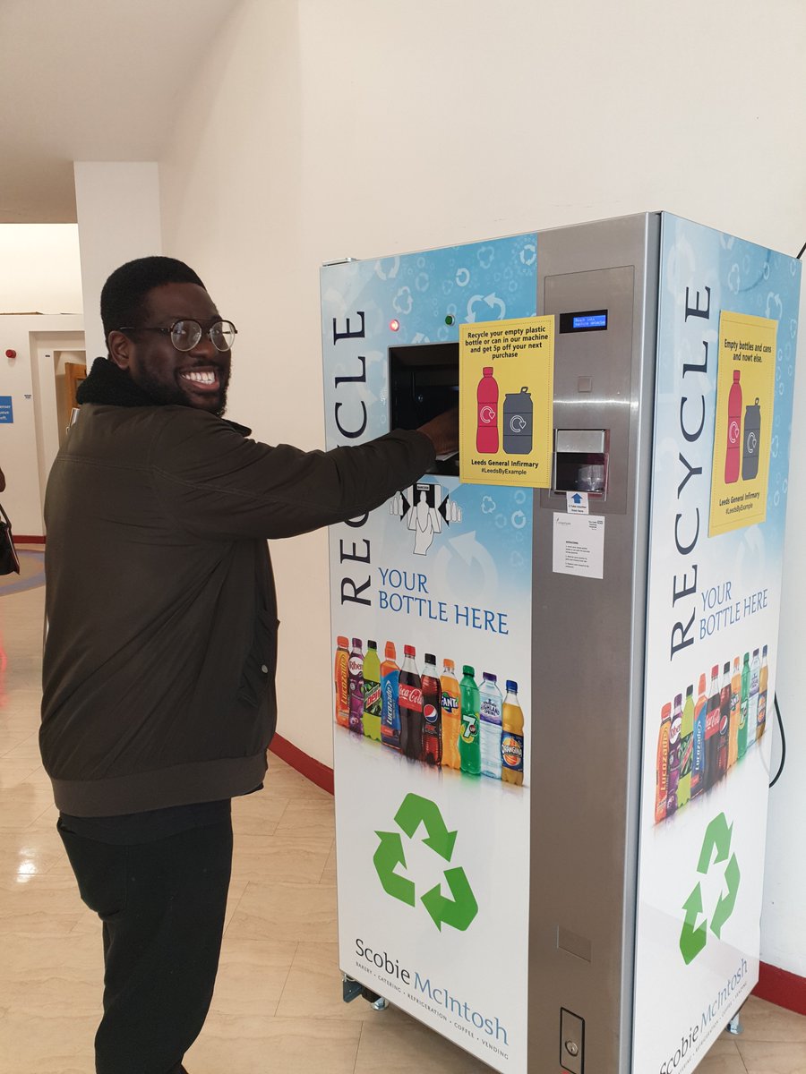 FacilitiesLeeds's tweet image. #ThankYouThursday to everyone involved in setting up the #reversevending machine at LGI and everyone, (including EJ, pictured) for using it so far. #RecycleWeek2019