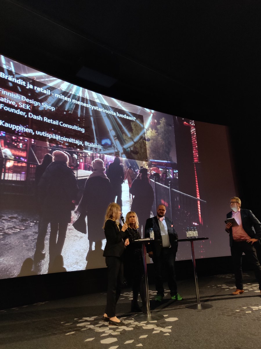 Seuraavaksi paneelikeskustelu brändeistä ja retailista - miten menestystarinoita luodaan. Mukana Finnish Design Shopin <a href="/reettanoukka/">Reetta Noukka</a>, SEK:in <a href="/annuterho/">Annu Terho</a> ja Dash Retail Consultingin <a href="/moykky/">Markus Varsikko</a> keskustelemassa Iltalehden <a href="/PerttuKauppinen/">Perttu Kauppinen</a> johdolla aiheesta

#rbssuomi #retailbuyingstudy