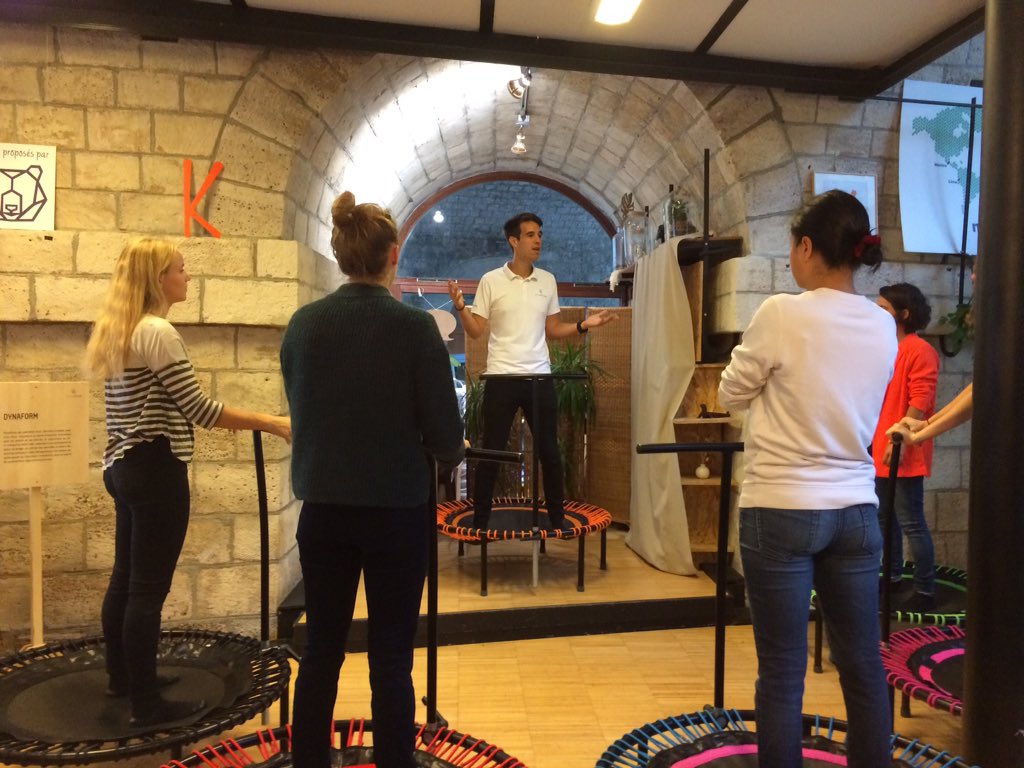 La journée commence par un réveil en douceur et un bon Café grâce à nos partenaires #latribu #dynaform <a href="/wecandoofr/">Wecandoo</a> <a href="/makesense/">makesense</a> <a href="/DuPainDesRoses/">Du Pain & des Roses</a>