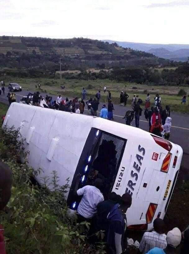 road_driving's tweet photo. Overseas

A psv bus has gone down at flyover near londianyi. https://t.co/QDOYMZyTeS