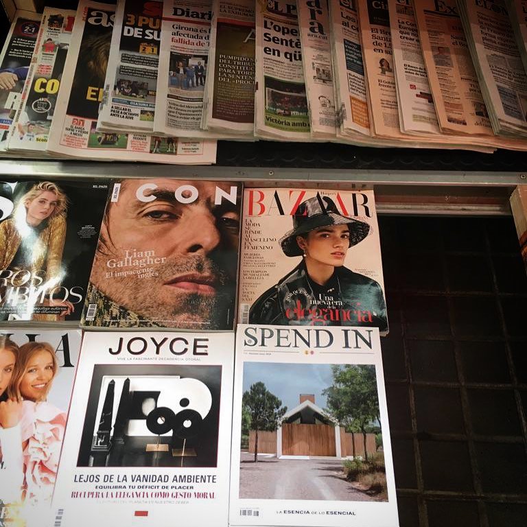 “Nosotros escogemos a quién dejamos entrar en nuestro mundo.”
¡Vive y disfruta con #LaEsenciadeloEsencial! 🤗😉
¡Feliz jueves! 
#SPENDIN #LifeStyle