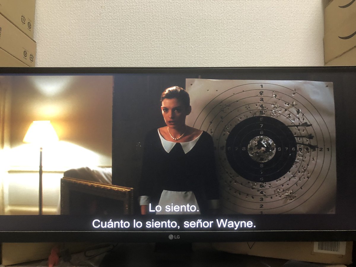 大澤遼 クリスチャン ベイル主演 トム ハーディ共演の The Dark Knight Rises スペインのスペイン語 吹き替え版 スペイン語字幕 アン ハサウェイのスペイン語の声はかなり可愛い 本人の声はそうでもなかったよね とはいえ ここは