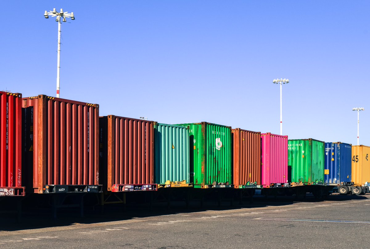 ColosIncUSA's tweet photo. We offer 20', 40', and 40'HC shipping containers in every city around the US and Canada. Contact us today and We'll be happy to serve you.

https://t.co/5GMes7fYsU 

#shippingcontainer #container #containersales https://t.co/pxKyXmxWAH