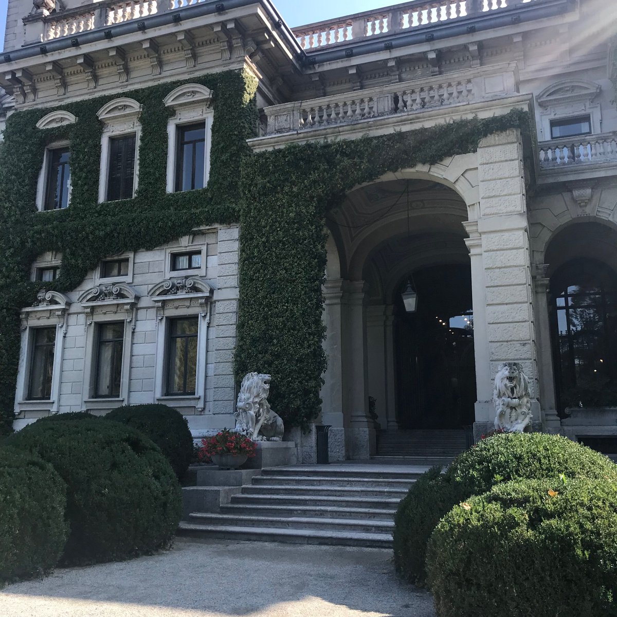 ASSISrl's tweet photo. La bellezza di @VillaErba per il @THE_WMF #varesefocus #informatica #varese #informaticasenzapensieri #assiteam https://t.co/hd2EjU6Pjv