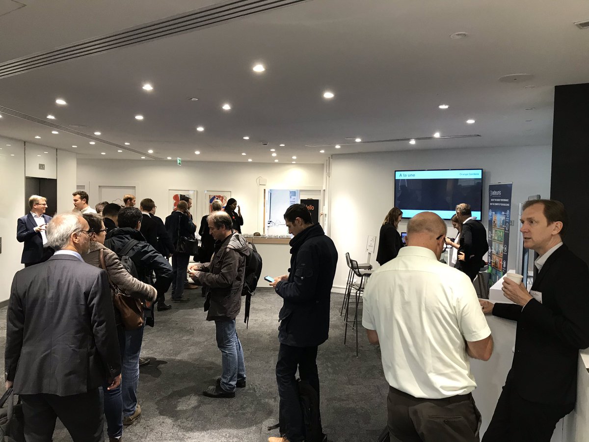 ThyGat's tweet image. Rencontres #IoTforBusiness : foule de partenaires #IoT avant notre keynote de 10:00 @OrangeGardens