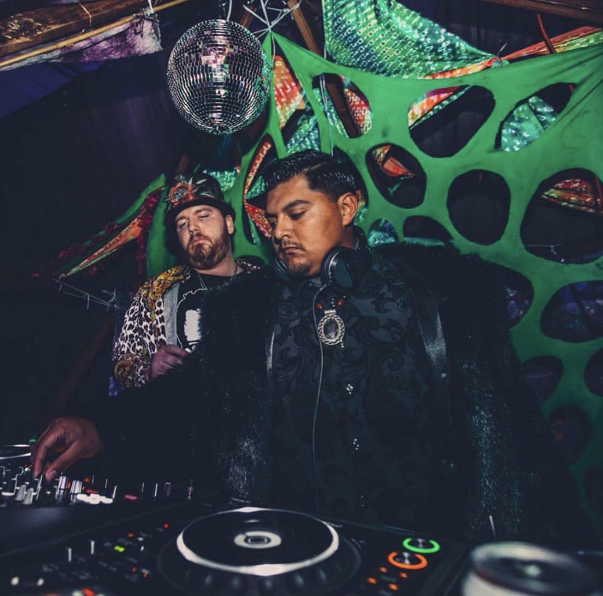breachfridays's tweet photo. Resident @ELDJVITUS will be throwin down this FRIDAY!!! Come our &amp; support the fam! 👽🙏🏼 https://t.co/PKndtulkkq