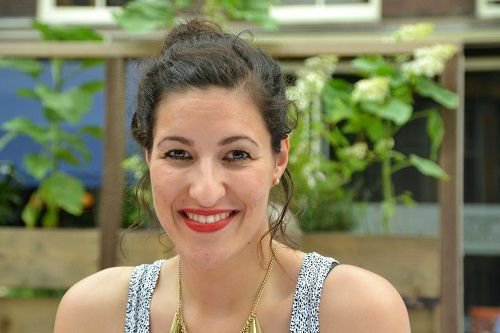 Even voorstellen: nieuwe DJS voorzitter Kèren Zaccai
Kèren: 'DJS zet zich in voor alle a(n)ios, door middel van belangen behartiging, de kwaliteit van de opleiding te verbeteren, maar vooral ook helpen bij het vormgeven van hun loopbaan. Iedereen zou ons moeten kunnen vinden’