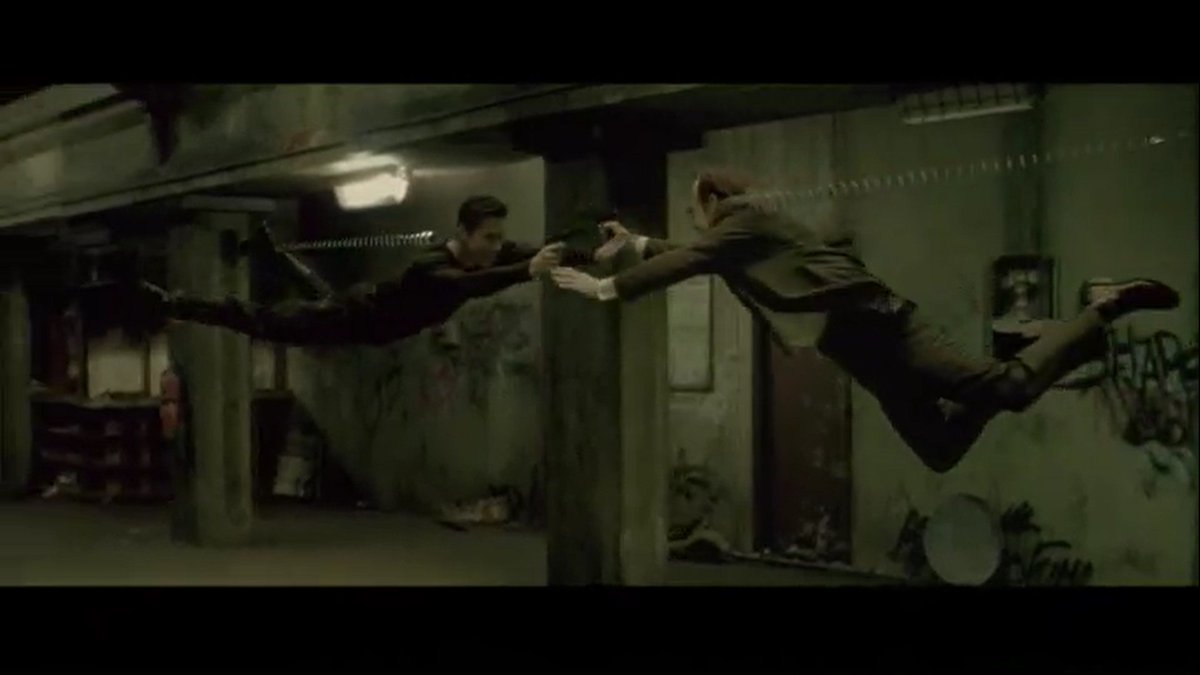 Видео с нео. Матрица 1999 тринити. Матрица драка. Нео против серафа. Нео матрица 1999.