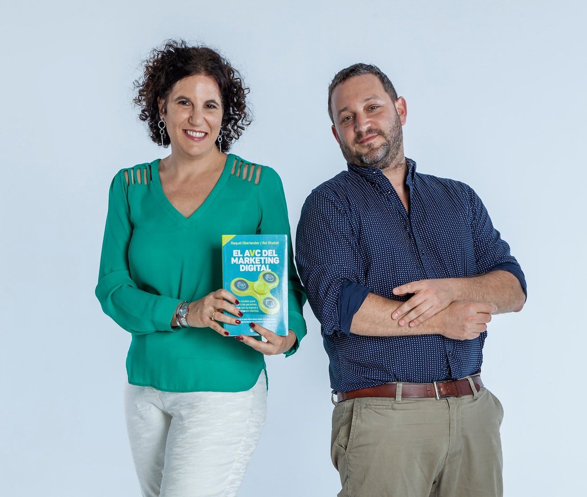 comarketers's tweet photo. Conoce el modelo AVC. Una guía paso a paso para planificar y ejecutar la presencia online.
👉El próximo 19 de octubre los autores del libro estarán en Punta del Este en una jornada única! Informate en nuestro sitio web. 
Mirá >> https://t.co/Tz1LBks3hl
#MarketingAVC #comarketers https://t.co/l75AQSK45D
