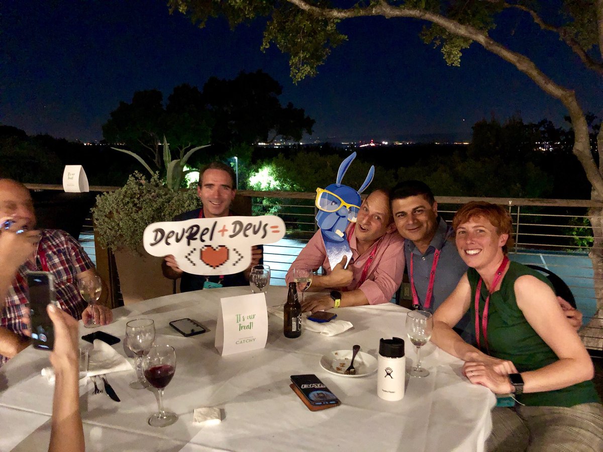 avharsh's tweet image. After party!! Great wrap up to an amazing event at #FutureDev @SlashDataHQ 
@andreascon @RichardHurring