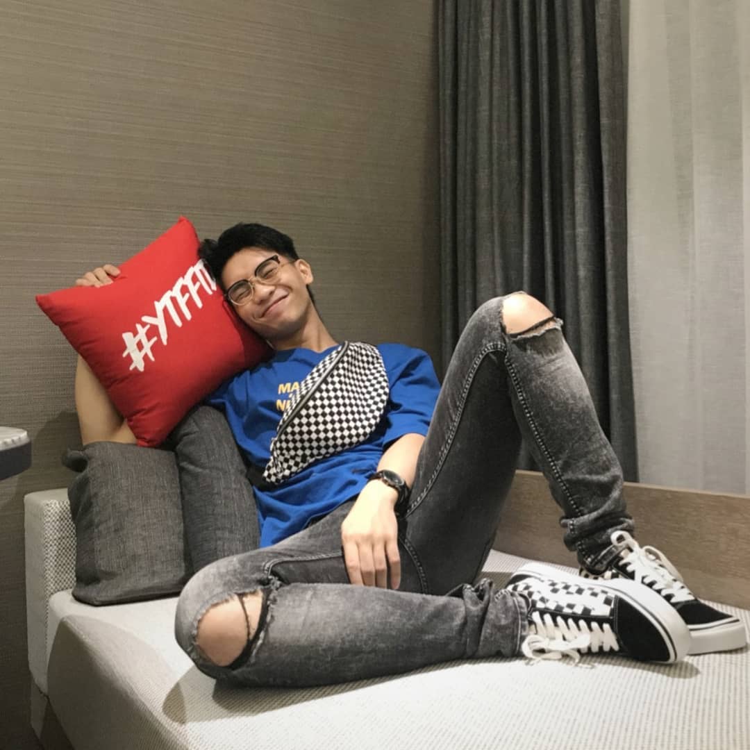 produkdishopee's tweet photo. last year (sept 30, 2018) Van Vin Fun's debut stage at youtube fanfest Yogyakarta. But this year (feb 23, 2019), Van Vin Fun debut in Korea πππ
Good morning comalv ππ
....
#MAVIN #Z_BOYS #zpop_dream #zstars #zpopproject #ZPOP_Dream #malvin #malvinsaputra https://t.co/TXStaG7nwo