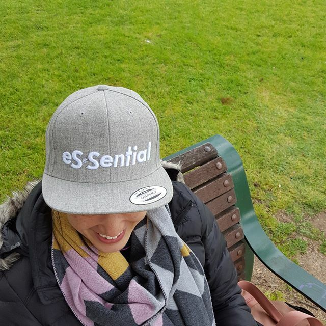 Oh snaaaap! Check out our new snapbacks and other goodies 😋
.
.
.
#eSSential_official #streetwearchick #streetweargirls #streetwearwomen #womensstreetwear #womensstreetstyle #womensstreetfashion #minimalstreetstyle #minimaloutfit #minimalmovement #sh… instagram.com/p/B221ypeFYBz/