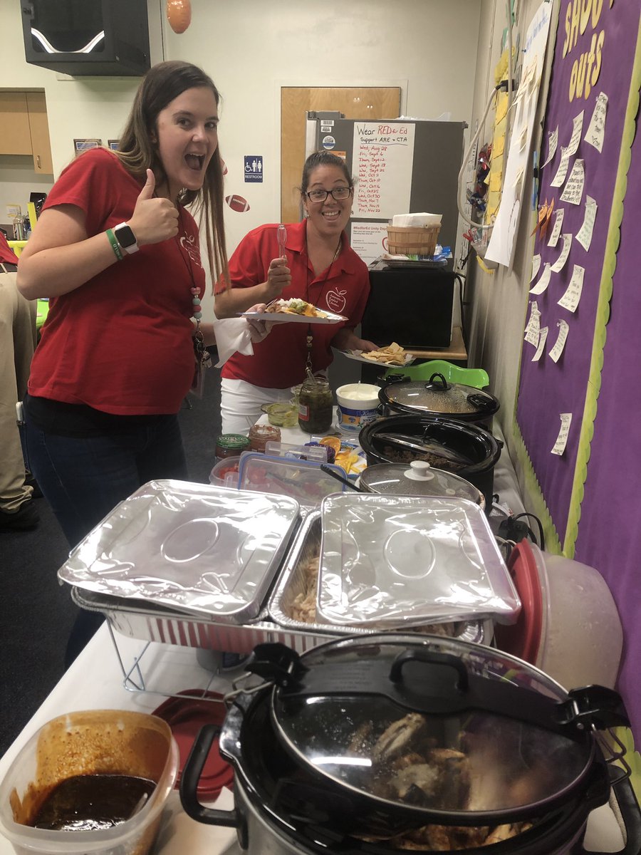 tatisilva1007's tweet photo. #TastyWednesday success! #Rx4Relationships #FootballTailgate we loooove to eat! https://t.co/77FTCAsnfB