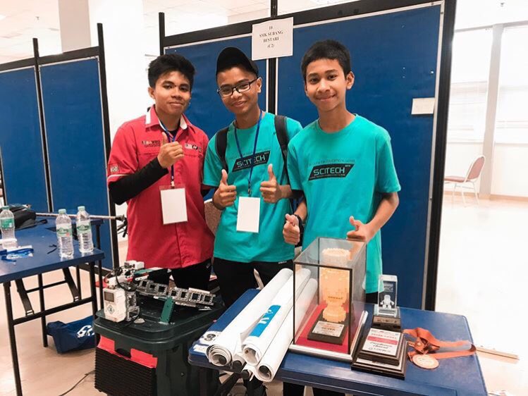 SCITECH2K18's tweet photo. LIVE UPDATE SCITECH 2019

26 September 2019
The event is about to end.
Today is the LAST DAY 🎉

REKACIPTA DAN INOVASI
STUDIO PJK

SMK SUBANG BESTARI
Product : (NGRD - Next Generation Recycle Device)

#SCITECH2019
#seedsuitm
#facultyofeducation
#stem
#uitmpuncakalam https://t.co/PnSEa2wKEa