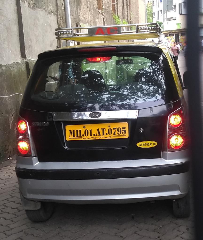 niharika_c's tweet photo. As usual the day starts with minimum 10 refusals from taxi drivers to go anywhere..managed to click this driver's picture. Lal Baug area @MumbaiPolice https://t.co/71I8StV7Sz