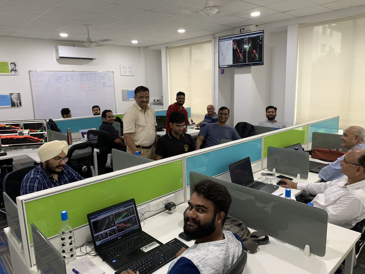 srvithal388's tweet image. #TRADERSNEST Housefull 
Electrifying expiry atmosphere @Definedge 

Very estatic to be with @amitjha43341778 @MANGESH_PNF @ShawnDlima @Nakulbajaj @ap_pune