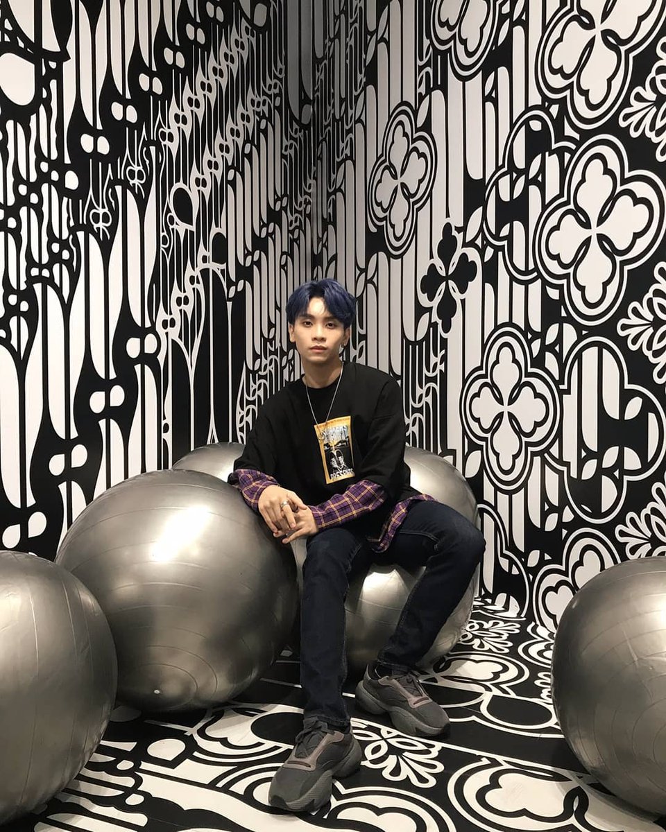 produkdishopee's tweet photo. Hei you... I miss you πππ
....
#MAVIN #Z_BOYS #zpop_dream #zstars #zpopproject #ZPOP_Dream #malvin #malvinsaputra #nolimit #hollaholla #Zboys #Z_Girls #zpopproject #streetsofgold #whatyouwaitingfor #fireflame #ourgalaxy #GalaxZ #Malvirst https://t.co/m5zHEl8NHI