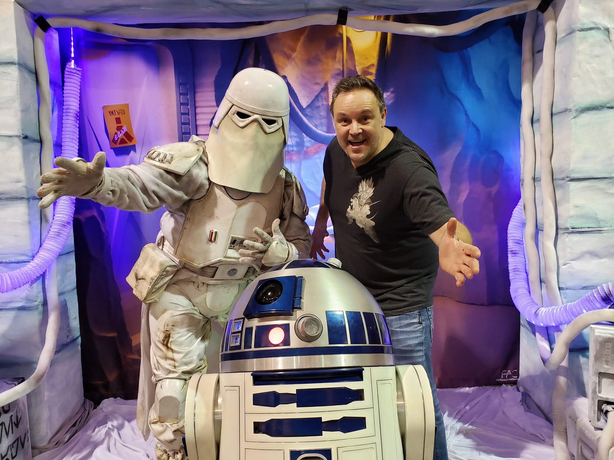 <a href="/Kirby_Morrow/">Kirby Morrow was here RIP</a> #KirbyMorrow found #StarWars at @tbaythundercon ! #Goku #Dragonball #LegoNinjago #Stargate #Supergirl #Mobilemonickerproductions #R2d2