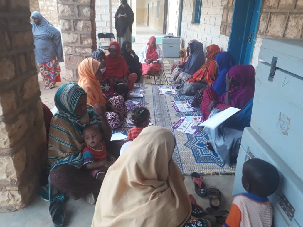 PSI_SOM's tweet photo. In Odweine MCH, a group of women gather for Birth Preparedness class. This is a session by ministry of health & PSI, with support from @UKinSomalia through #SAHAN, to help women embrace pregnancy, learn danger signs, encourage #facilitydelivery & more health messages. #AidWorks https://t.co/1lpMQCK4iA