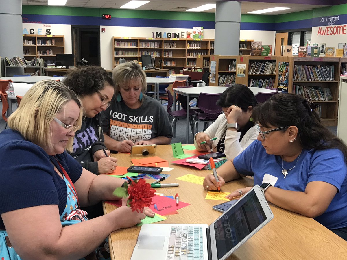 Justin_D_James's tweet photo. The goal of today’s faculty meeting was to “Aim High”. Ts we’re in color groups for team building, reflection of Ss leadership notebooks, and T-Tess Goal Setting/Aligning. #AimHigh #MalvernMagic #MalvernES https://t.co/DfspvABGn6