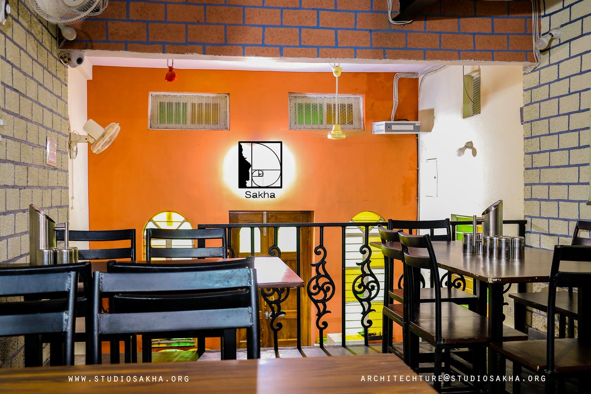 studiosakha's tweet photo. #saojimejwani #Saoji #VidharbhaFoods  #newdesign #indianArchitect #conceptBasedDesign  #restaurant #Creativecafedesigns #Design #Architecture #Interiors #ResearchBasedDesign #Studiosakha #Colors #saojinagpur #NagpurFood #SaojiLove  #DesignDesi #SakhaNagpur  #Nagpur #nagpureatout https://t.co/dpjv7nPwwZ