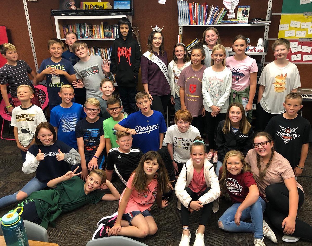 misslegacyut's tweet photo. I had an incredible time reading to more classes today. One of the classes has my Little Miss Legacy in it, she got to help me with my presentation today. #LetsCREATEwellness #misslegacy https://t.co/1qTeYWCJ8r
