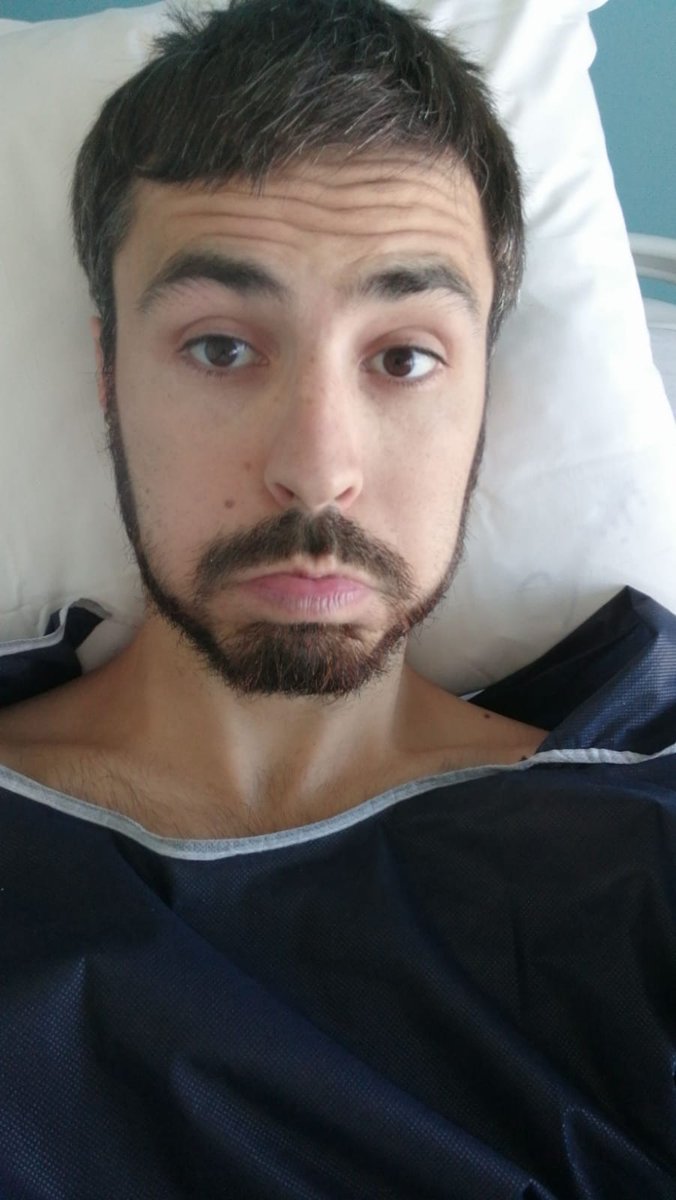 DivinChauveFC's tweet photo. Réveil difficile pour le président du @MilanoAtletico !
Mots du président ce matin 🎙️: " On a été dépassé dans tout les compartiments du jeu. On a subit comme rarement cette saison. On va devoir travailler encore plus fort à l'entraînement pour éviter une désillusion. C'est dur." https://t.co/f3wZof07bE