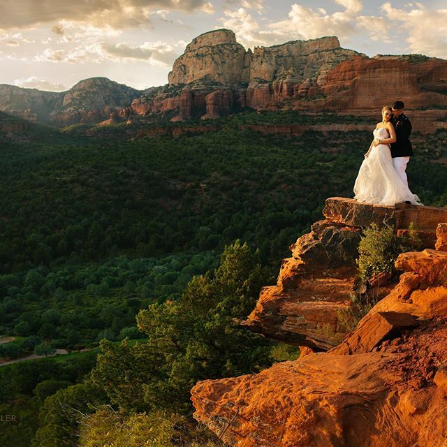 BonMillerPhoto's tweet photo. Beautiful destinations are often found along the rough terrain #goadventuretogether #destinationredrocks #grandcanyonphotographer #sedonaweddingphotograhy #romancephotography #marinegroom @sevencanyons @bonmillerphoto @caseygreenweddings https://t.co/IZdHn1Gi1i